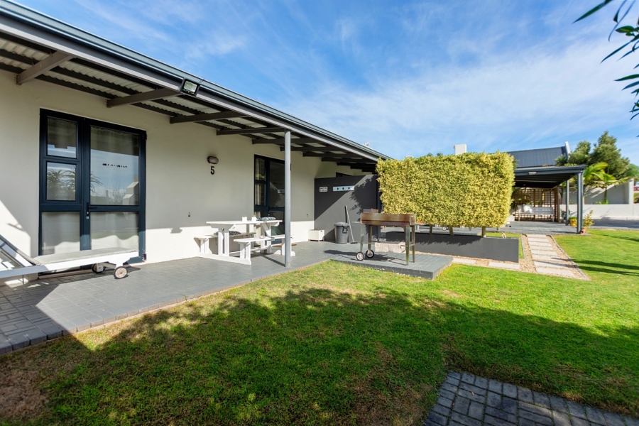 9 Bedroom Property for Sale in Olifantskop Western Cape